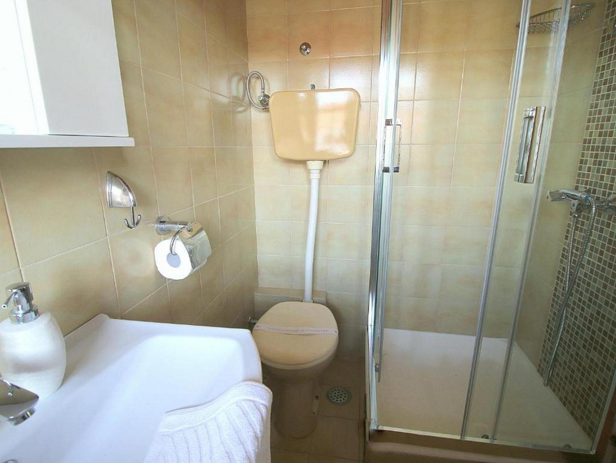 Villa Renipol Adults Only Sutivan Oda fotoğraf